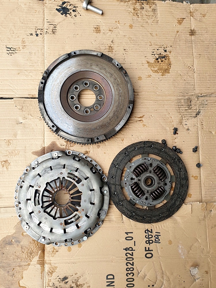 Ambreiaj Volant dublă Masă Disc Transit MK7 VII Product image