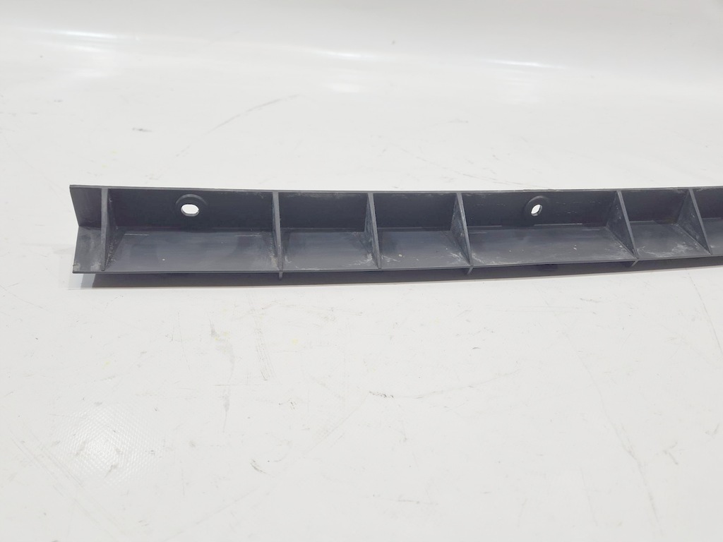 ŚLIZG ZDERZAKA TYŁ ŚRODEK MERCEDES W251 A2518851421 Product image