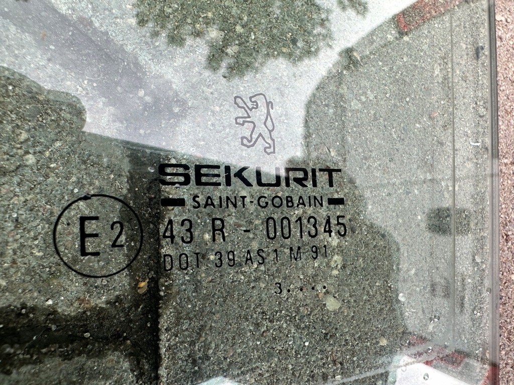 PEUGEOT 607 GEAM USĂ STÂNGA SPATE 03R DUBLĂ Product image