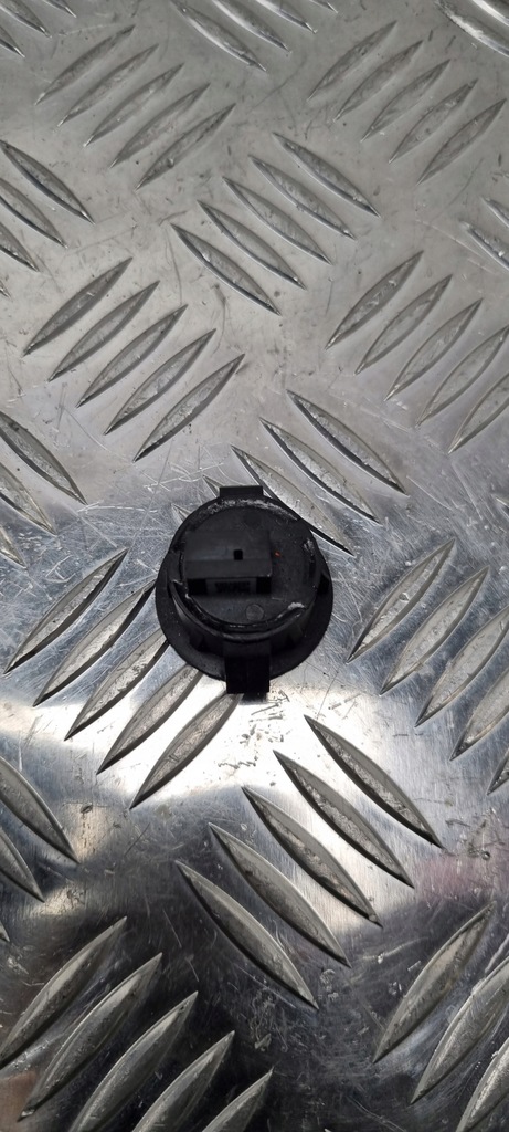 BMW F10 F11 F20 SEMNAL CAPAC portbagaj 7341823 Product image