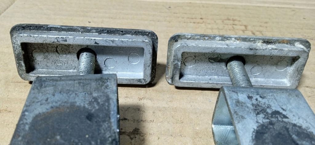 SUZUKI GSF 600 1200 BANDIT TENSIONATOR LANȚ ROATA SPATE Product image