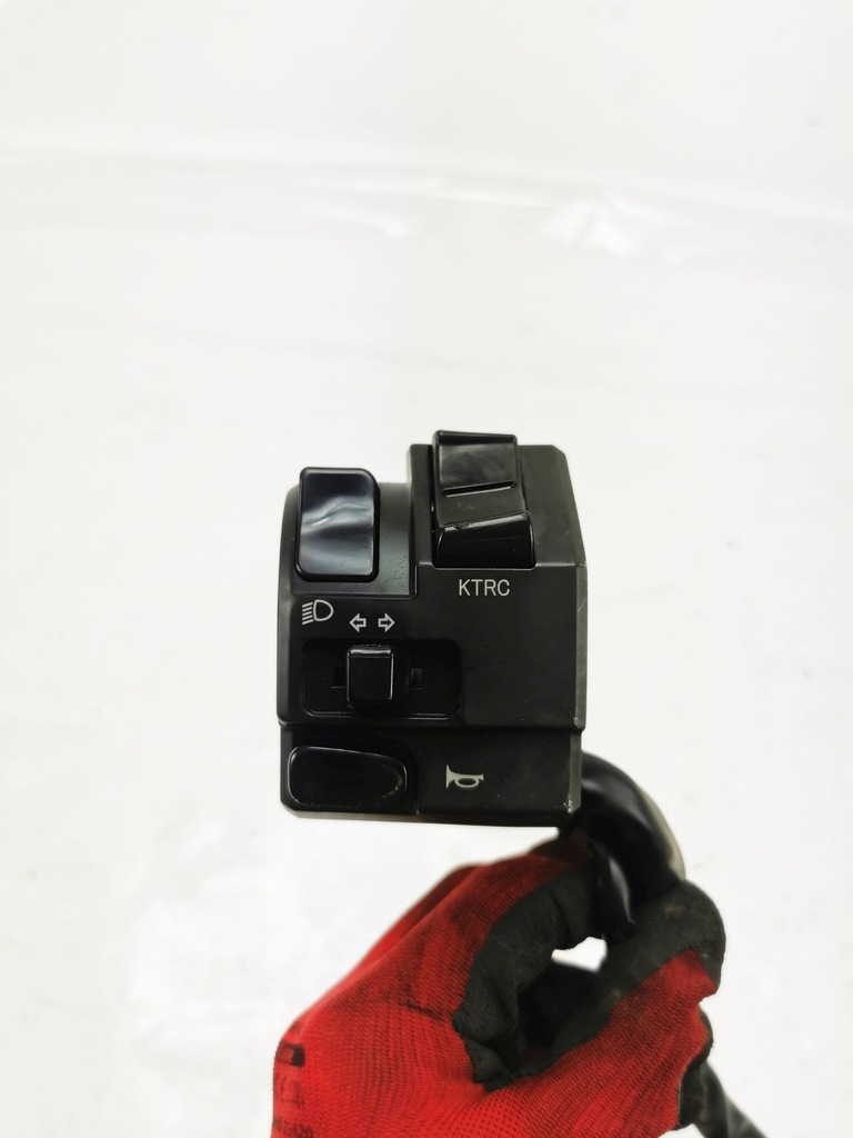 COMUTATOR STÂNGA Kawasaki ZX6R ZX-6R ZX 6R 636 13-17 Product image