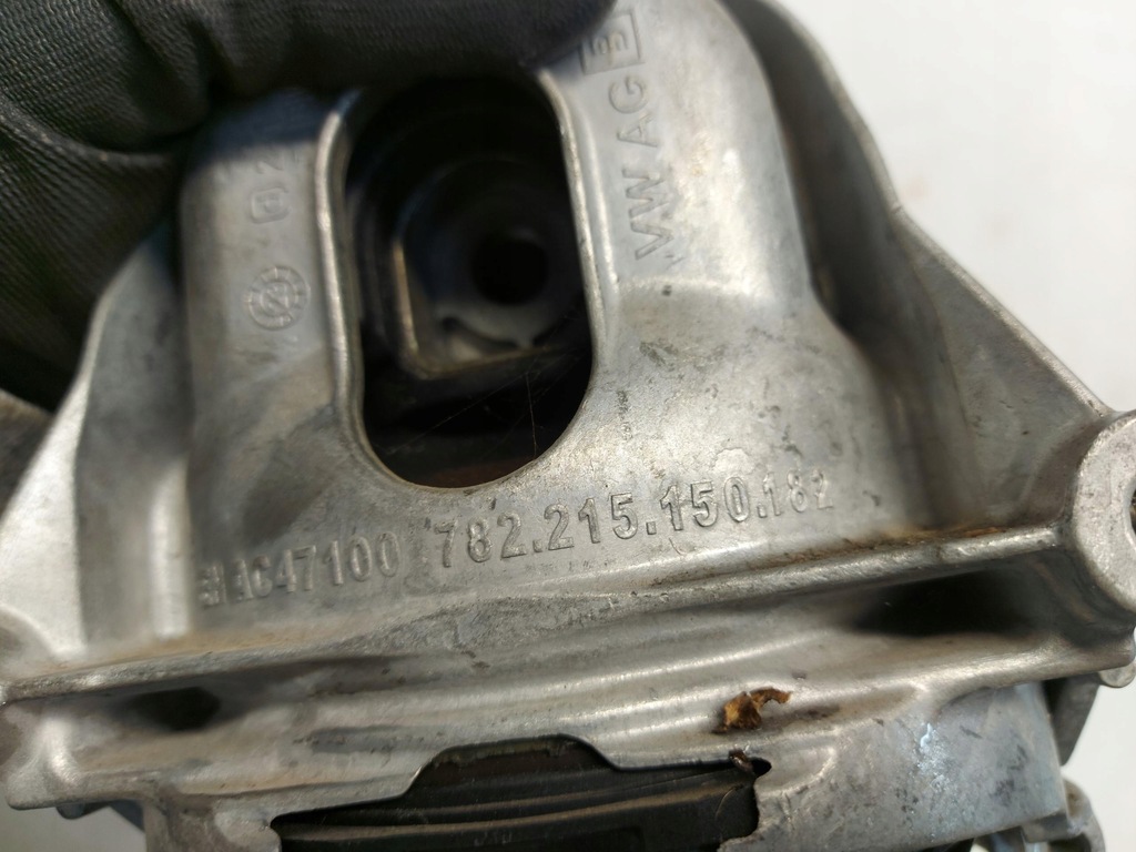 Audi A7 4K8 45 TFSI SUPORT MOTOR DREAPTA 4M0199372GJ Product image