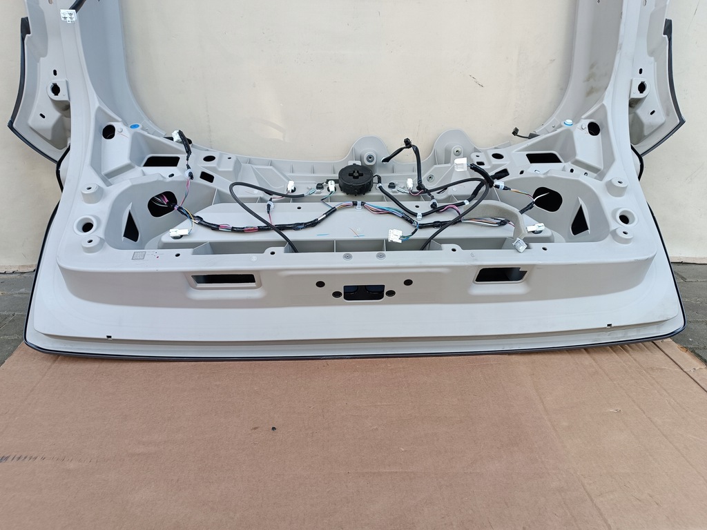Nissan Ariya Capcana din spate dreaptă Product image
