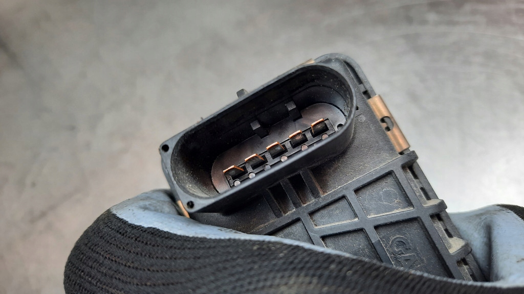 REGLATOR TURBINA 730314 6NW009228 VOLVO S60 V70 II 2.4 D5 185KM Product image