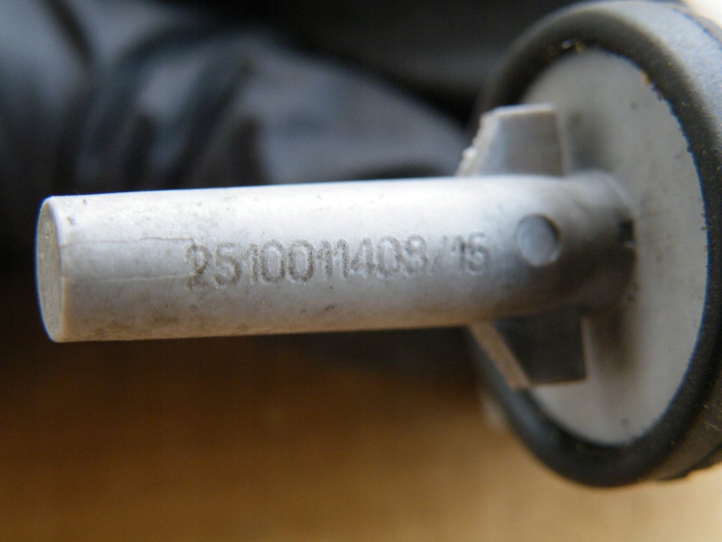 Senzor de temperatură intern VW Passat B5 FL lift Golf IV 4 1J0907543A Product image