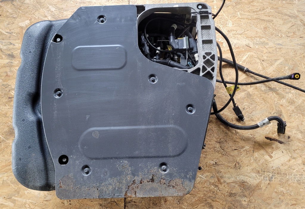 Rezervor AdBlue pompa SMOK VOLVO FH4 RENAULT T EURO 6 FV 21226079 Product image