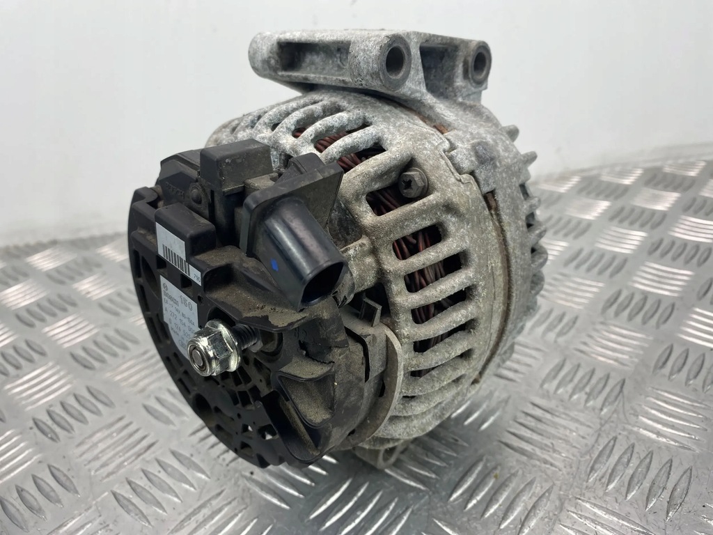 A154 ALTERNATOR MERCEDES W203 W204 W211 M272 2.5 3.0 3.5 A2721540002 Product image