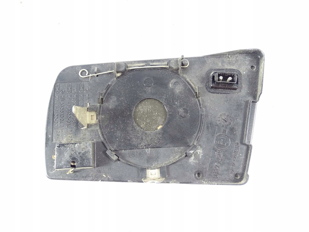 Mercedes W140 W202 W210 INSERȚIE OGLINZĂ, FAȚĂ DREAPTA A2028100821 Product image