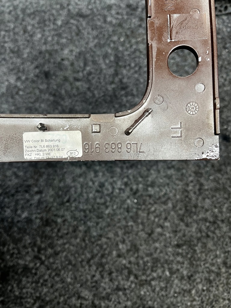 VW Touareg și 7L 7L6863916 priză Product image