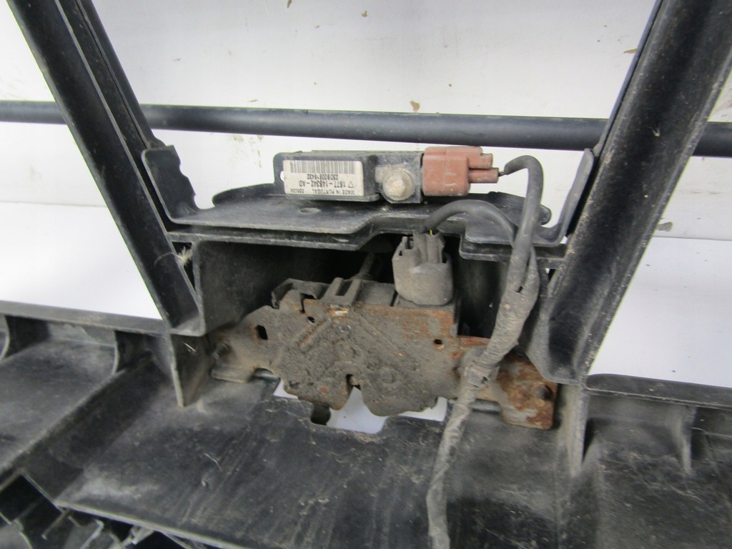 Ford Mondeo MK3 Cert din față Armare față 00-03 5D 2.0TDCI Product image