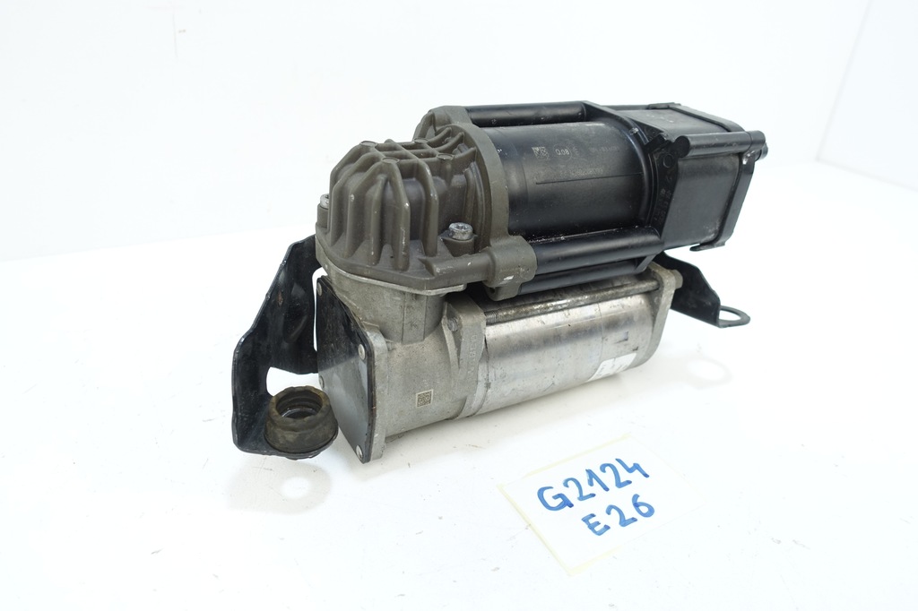MERCEDES C-CLASS W205 2014 - COMPRESOR SUSPENSION A2133200104 Product image
