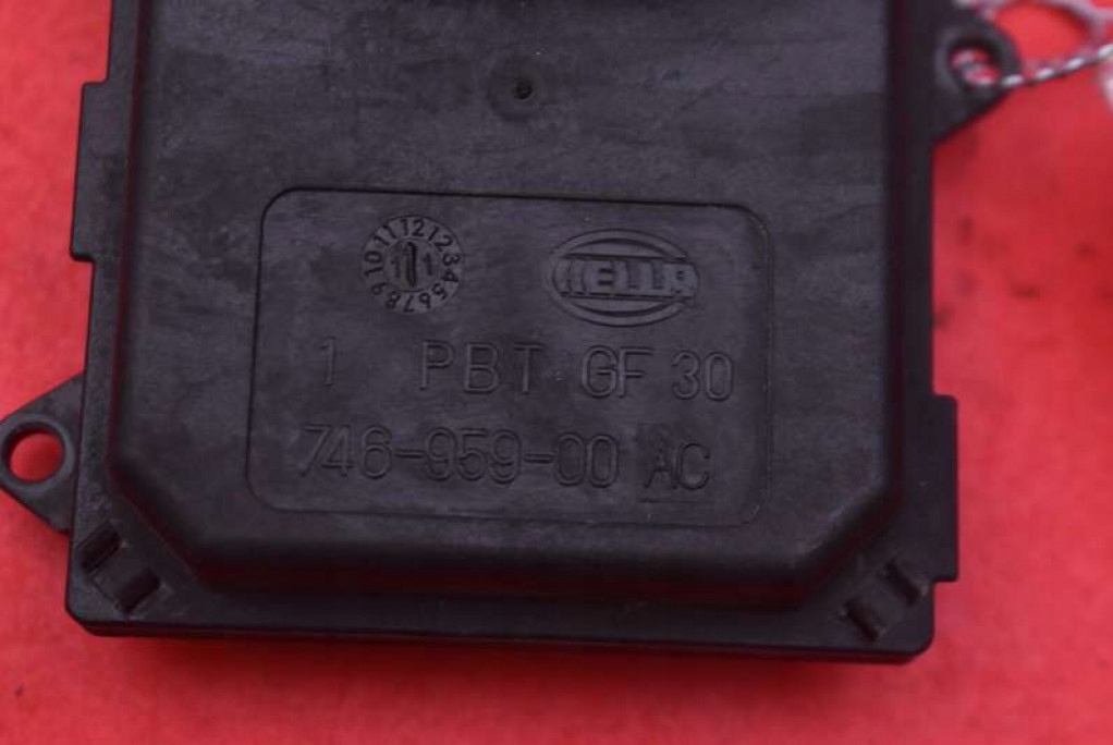 MODUL DE DIRECȚIE XENON DREAPTA 8U0941329 VW TOUAREG 2 II 7P 10-14 Product image