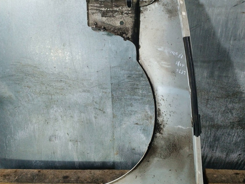 Sedanul din dreapta Front Fender Audi A4 B5 Ly9G Sedan Product image