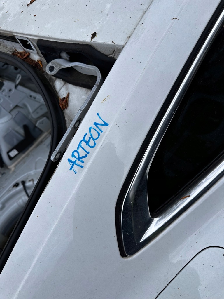 Arteon 3g8 White Roof LC9A Product image