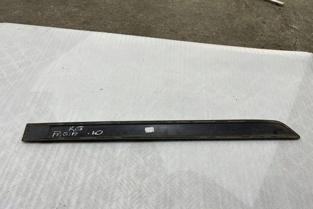 SKODA FABIA II Fâșie ușă din spate Combi (545) 5J0853753 1,4L Product image