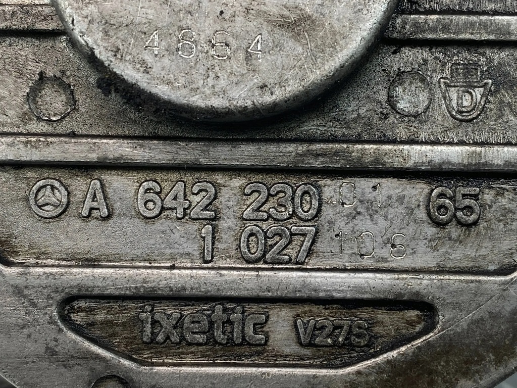 Mercedes-Benz E W211 3.0 Pompa de vid / Vacum A6422300165 Product image