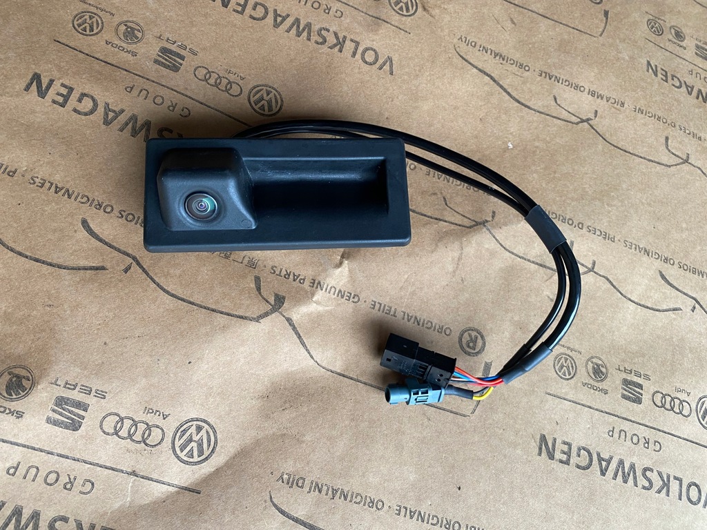 Audi A4 B9 8W Sedan maner usi camera marsarier Original Audi 3V0827566C 48km Product image