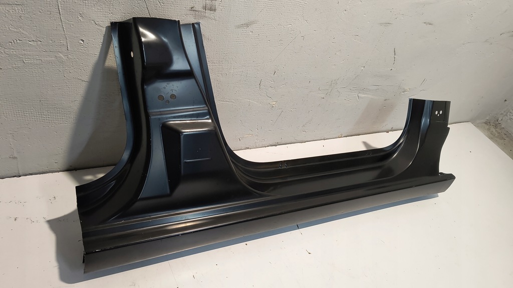 Pragul de catenă dreaptă Citroen C4 Picasso II 13- Product image