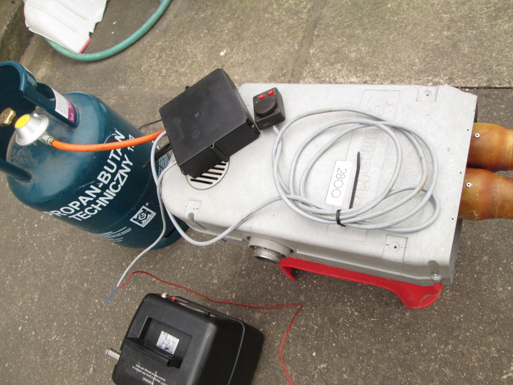 INCALZIRE PE GAZ TRUMA E-1800 + ALIMENTARE SI 2800E Product image