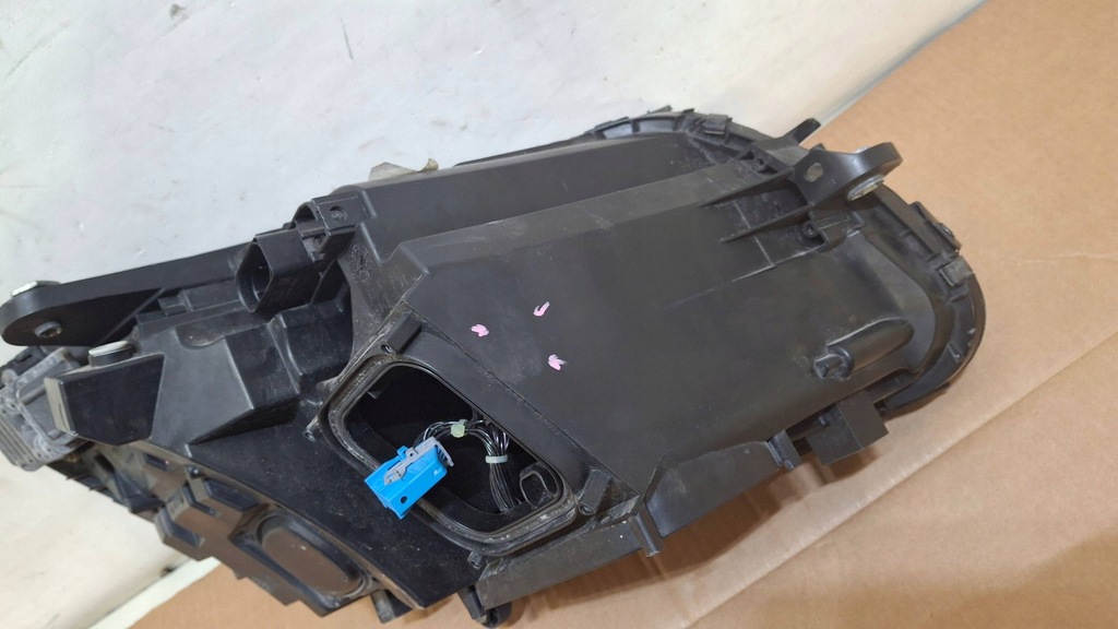 LAMPĂ FATA STÂNGA MERCEDES C-CLASS W205 A205 ILS A2059069301 Product image
