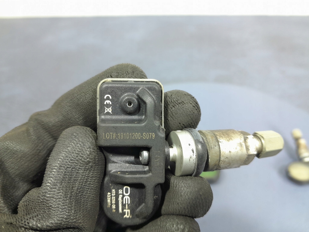 LEXUS IS III XE30 LIFT 16-20 SENSORI DE PRESIUNE PNEURI 4 BUC PMV-C210 Product image