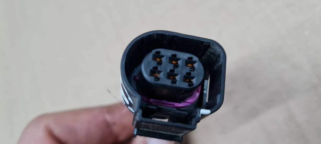 A5 8W PRISE MOTOR CUB 4H0973713 A4 B9 8W Q5 Q3 Product image