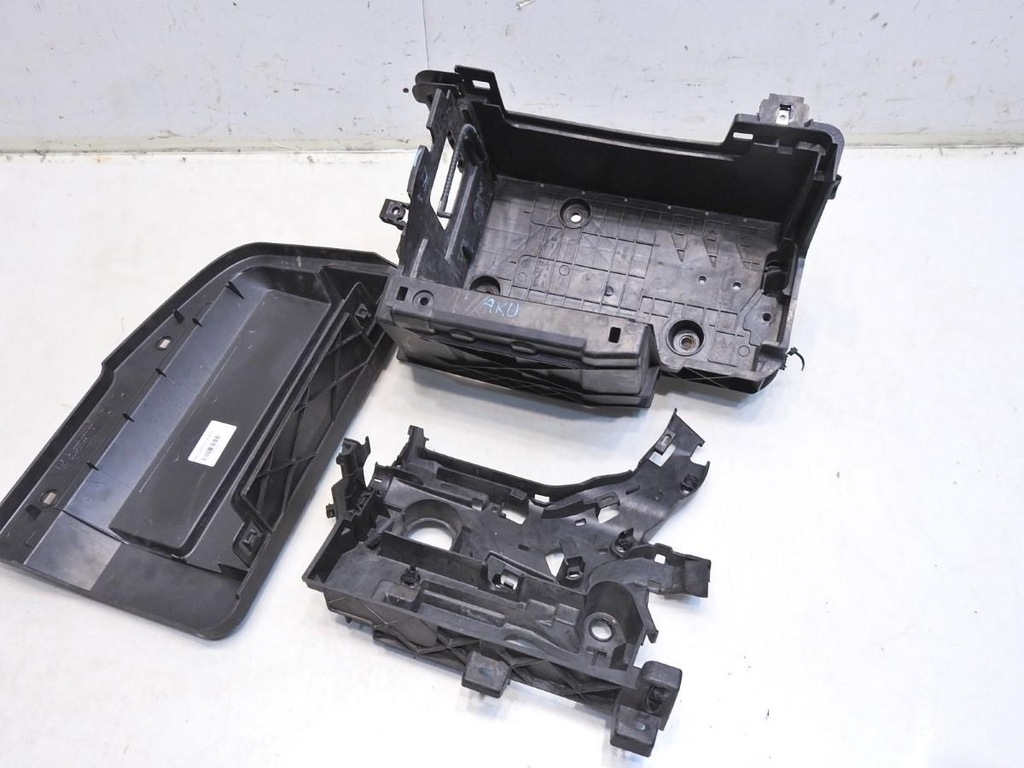 CARCASA BATERIE RENAULT LAGUNA III 2.0 DCI Product image