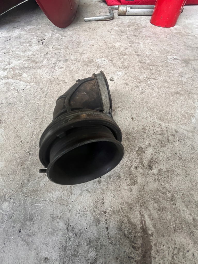Conector filtru aer Suzuki AN 250 400 Burgman 2005-2006 Product image