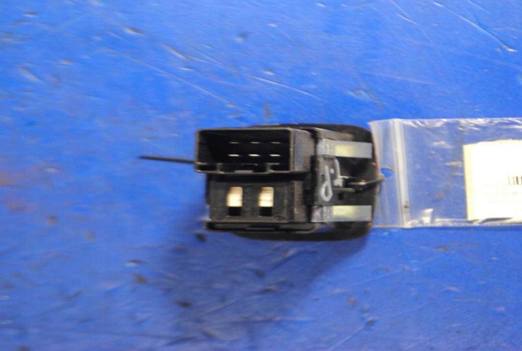Fiat freemon 2.0 JTD Comutator ferestre din spate 56046832AB Product image