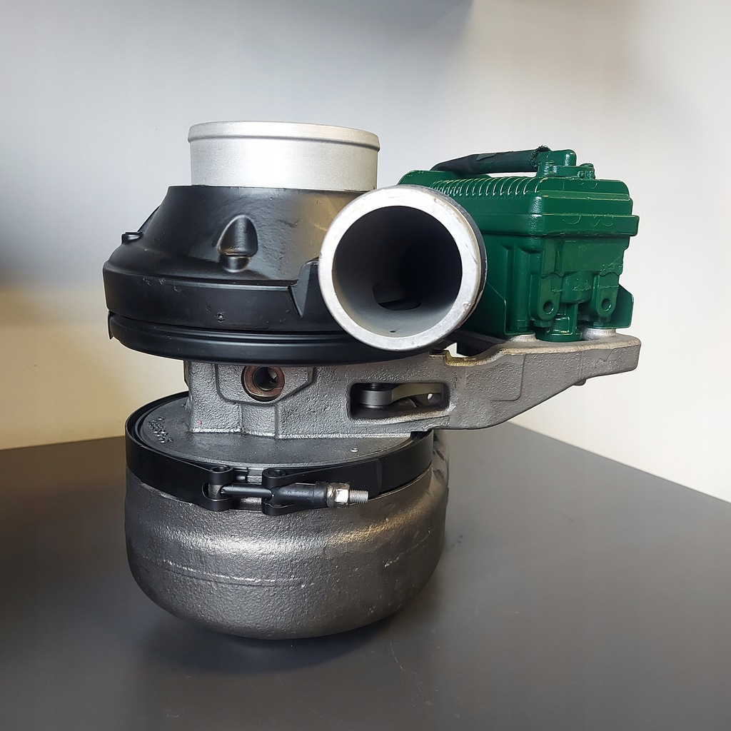 turbocompresor BorgWarner 5801966925 47534320 5802084424 Product image