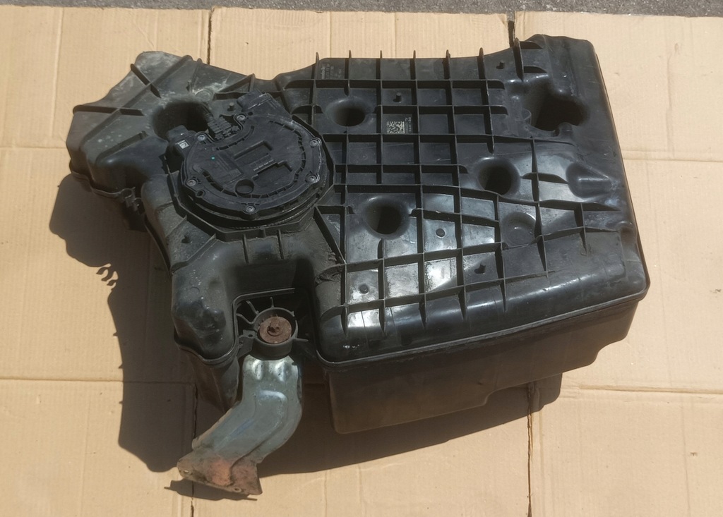 POMPA REZERVOR ADBLUE MERCEDES W213 CLASA E 2.0 CDI Product image