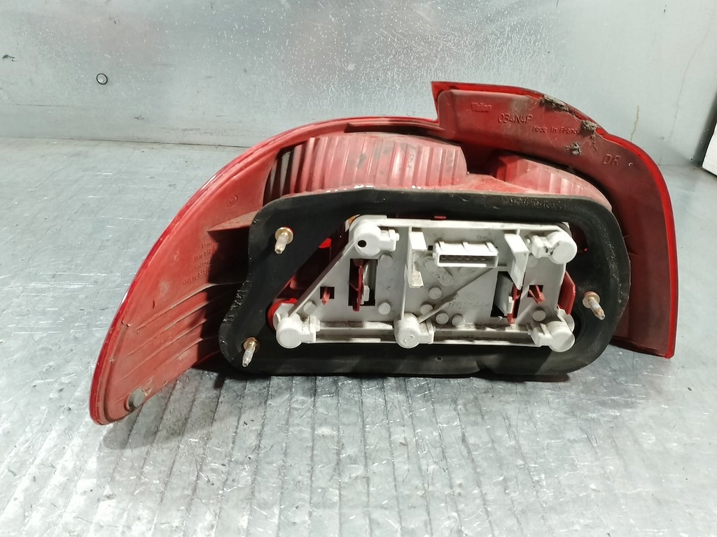 Toyota Avensis și T22 Lampa din spate sedan Product image