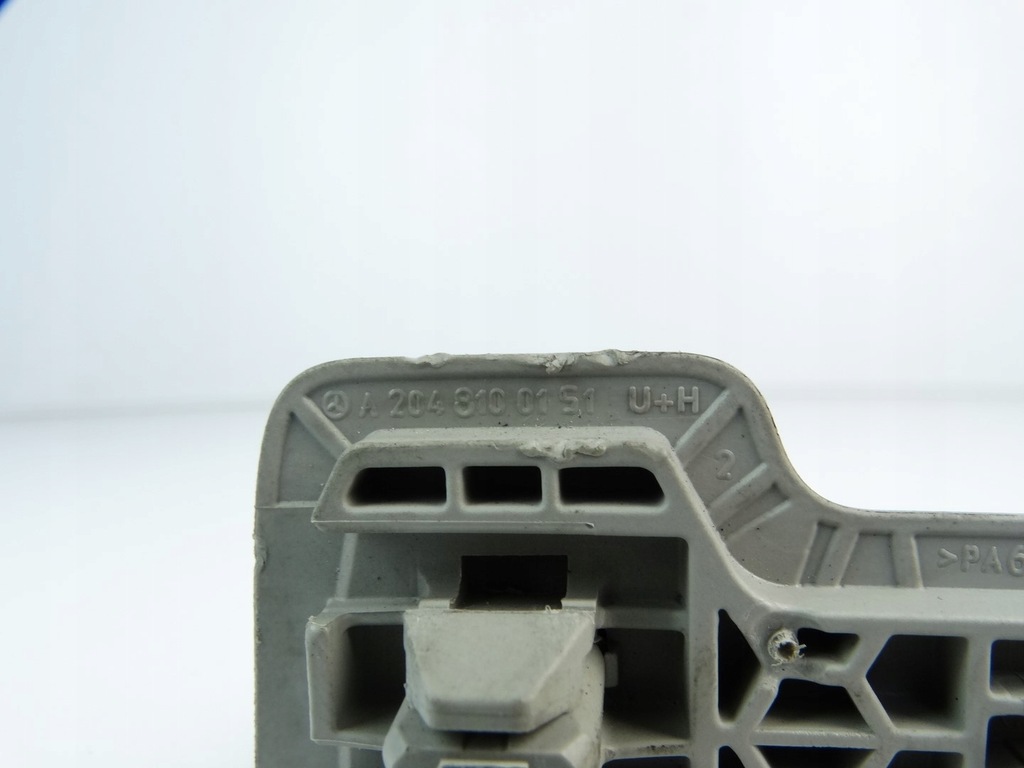 Mercedes W204 W212 W218 MÂNERĂ MÂNER CAPTUL SPATE STANGA A2048100151 Product image