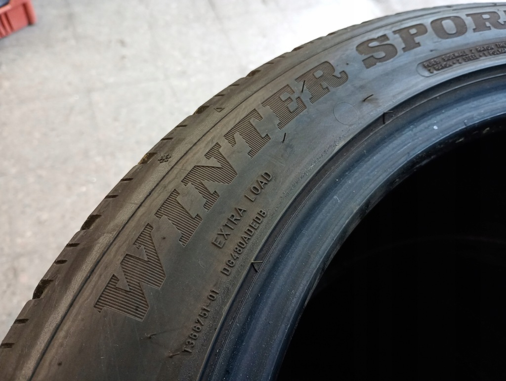 Dunlop Winter Sport5 5 2x 255/45R20 și 2x 285/45R20 anvelope de 4,3 mm iarna Product image