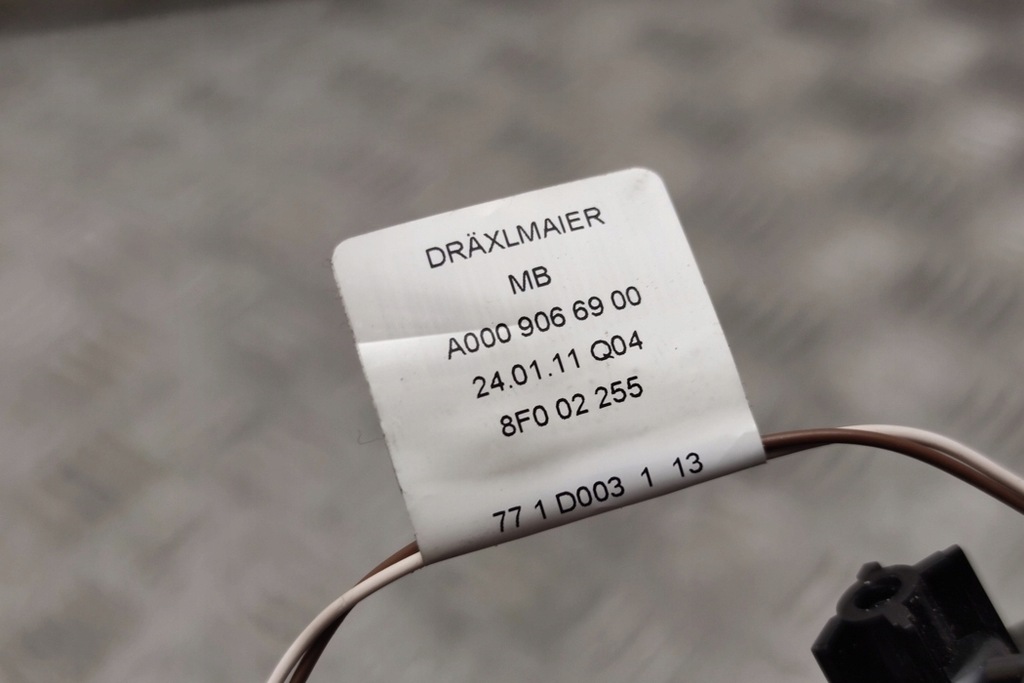 Mâner intern din stânga din spate Mercedes-Benz GLE (W166) A1667600561 2.1L Product image