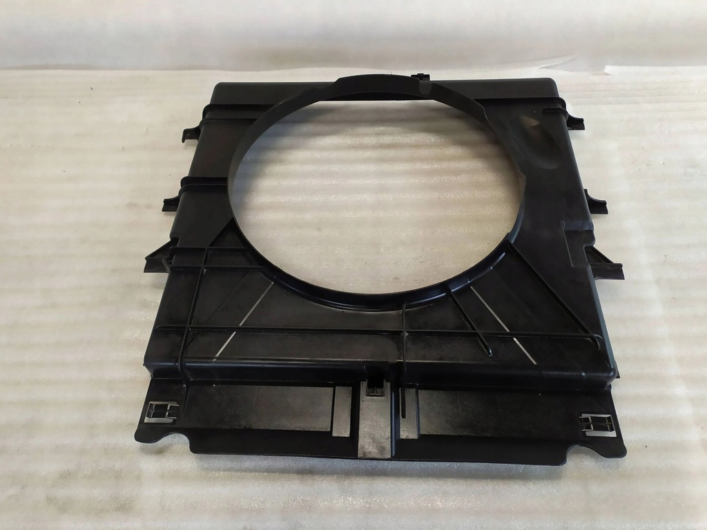 Mercedes-Benz Sprinter W906 Fan Carcasa Product image