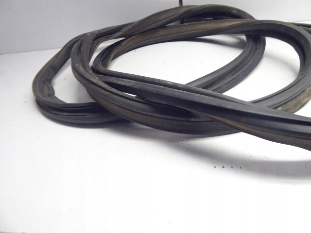 DAEWOO LANOS GARNITURA CAPAC portbagaj spate HB Product image