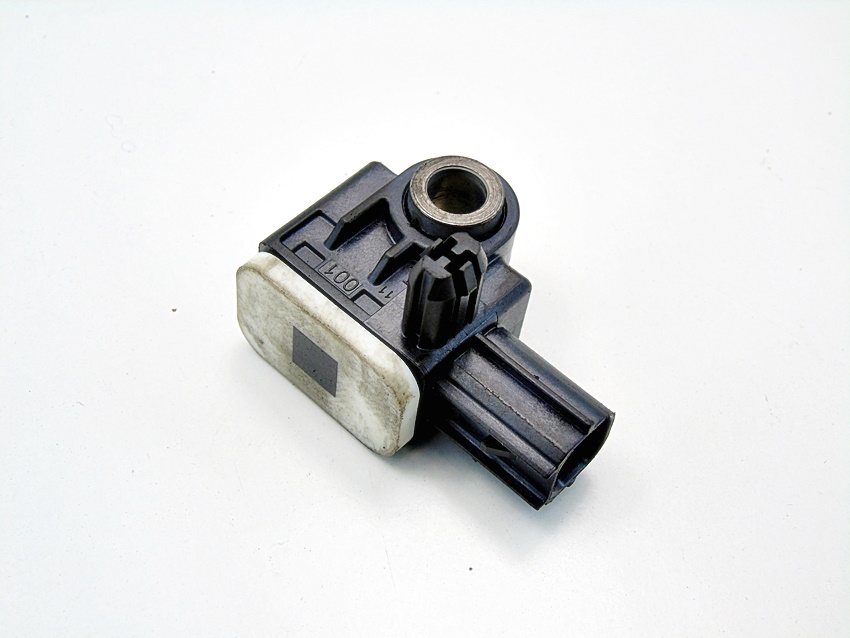 SENSOR DE IMPACT FOCUS 3 COMBI 1.6 AM5T-14B342-AA Product image