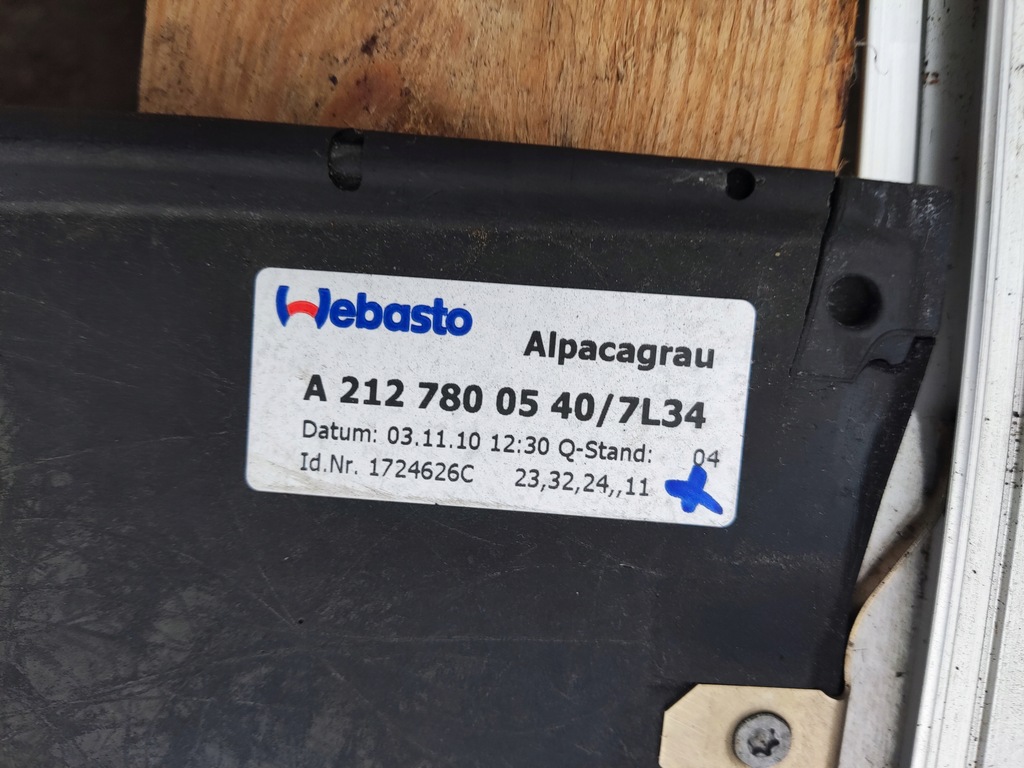 MERCEDES W212 GEAM DE ACOPEȘ PANORAMĂ A2127800540 Product image