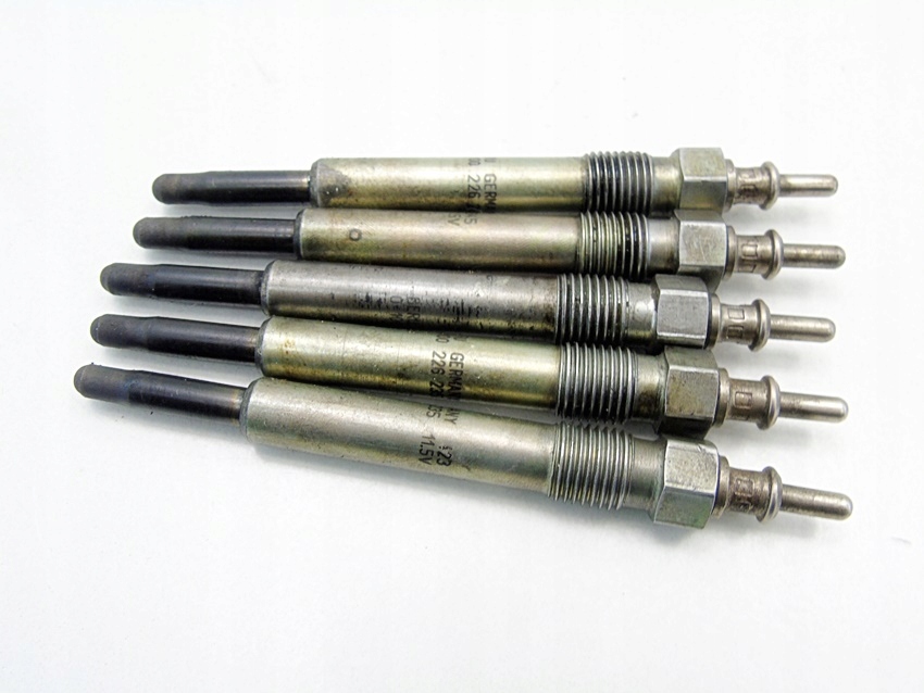 BUGIE INCLARA 11.5V 2.5 TD MERCEDES CLASA C W202 S202 S250 0100226235 Product image