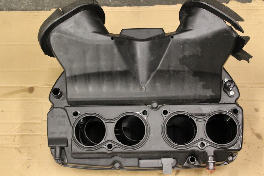 CARCASA FILTRU AER AIRBOX GSXR GSX R 1000 K9 Product image