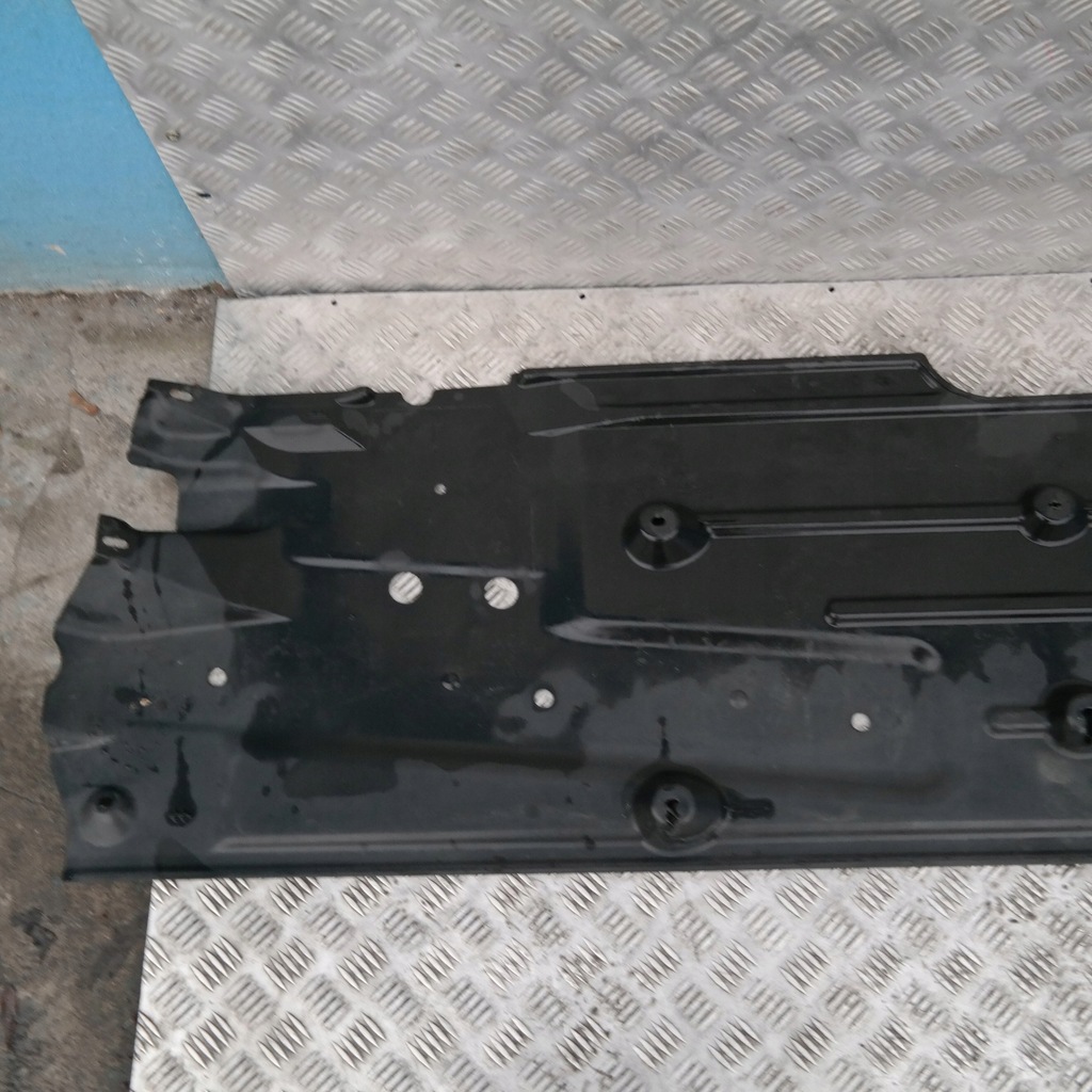 Capac MINI Cooper R56, placa şasiului stânga Product image