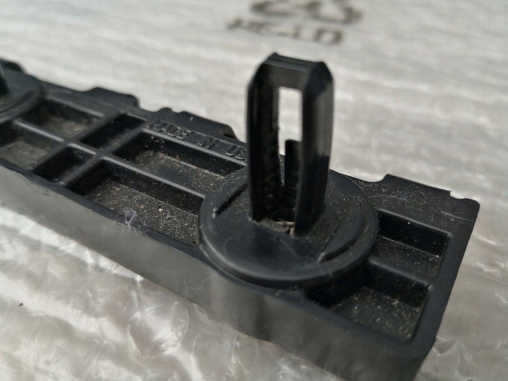 TESLA S SLIDE SPATE SILL MOUNT 1003691-00-B Product image