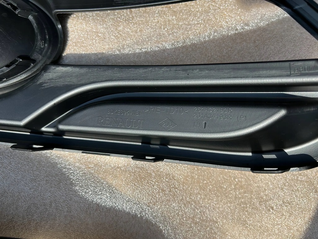 GRILA BARA DE BARA FATA STANGA RENAULT MEGANE III LIFT Product image