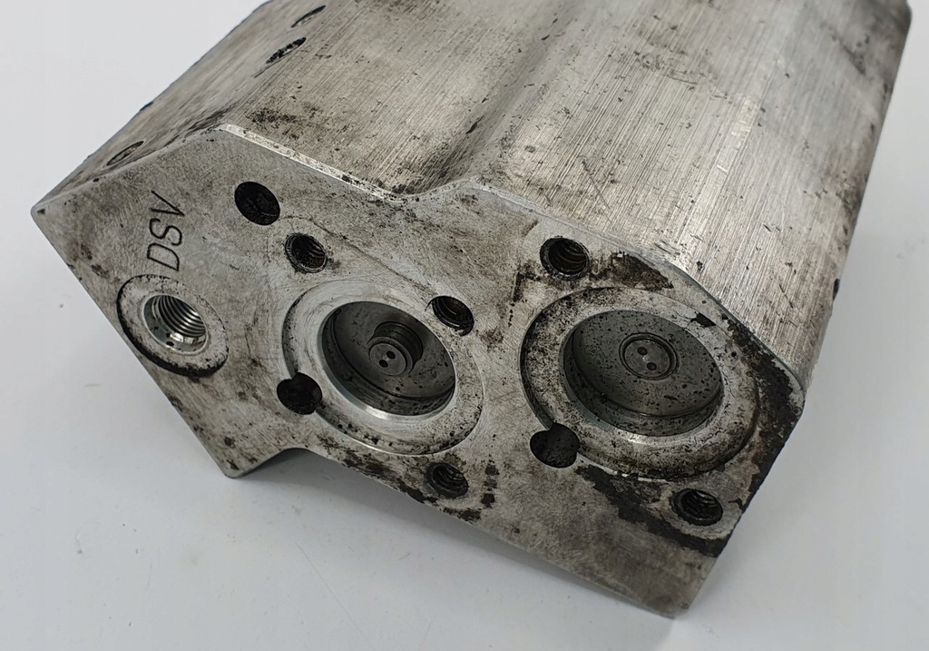 PLACA DE BAZ POMPA SUSPENSION BMW 7 E65 6758704 Product image