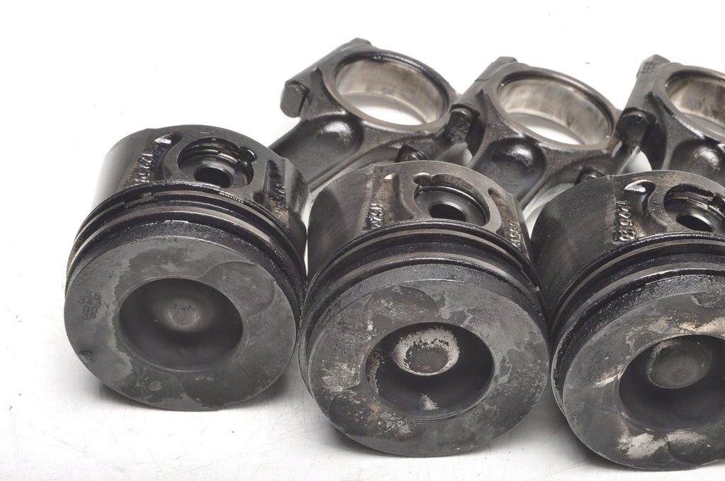 FORD FOCUS MK2 PISTON CU BIELLA 085190 Product image