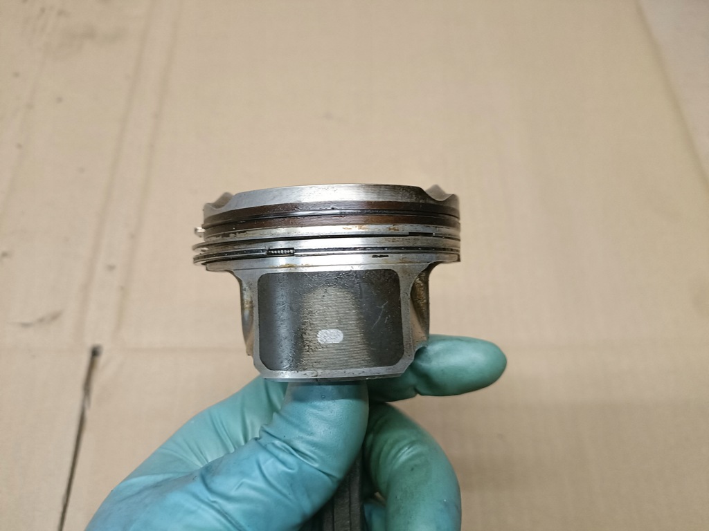 CITRONE PEUGEOT 1.2 THP BIELLA PISTON 9807260380 Product image