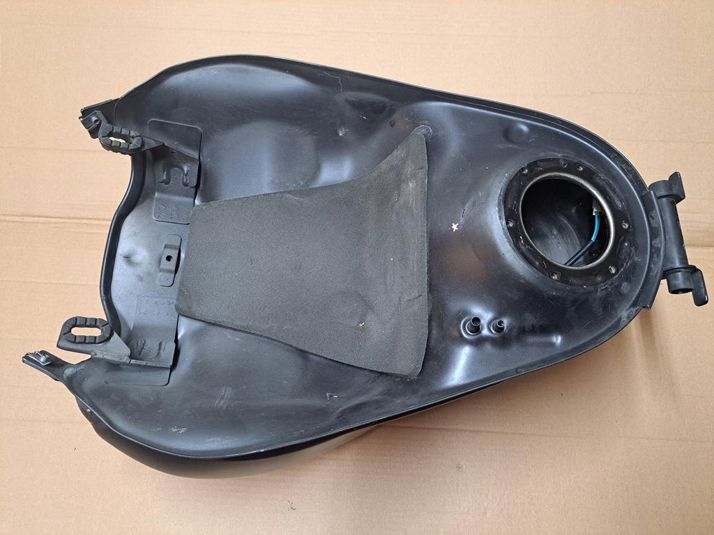 REZERVOR DE COMBUSTIBIL TRIUMPH SPEED TRIPLE 1050 RS 18-20R Product image