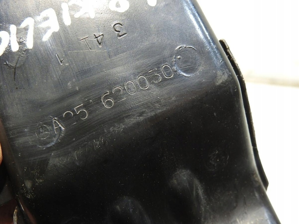 CAPAC STICLA stanga fata MERCEDES R W251 A251620030 Product image